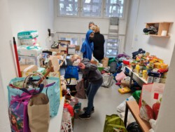 Helfer:innen im Haus 5